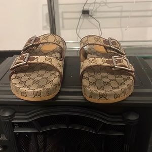 Gucci sandals monogram print size 10